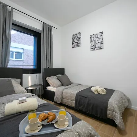 Apartment Boutique - Happy *
