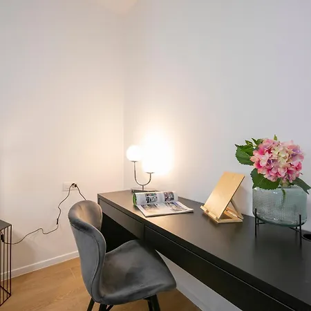 Apartment Boutique - Happy